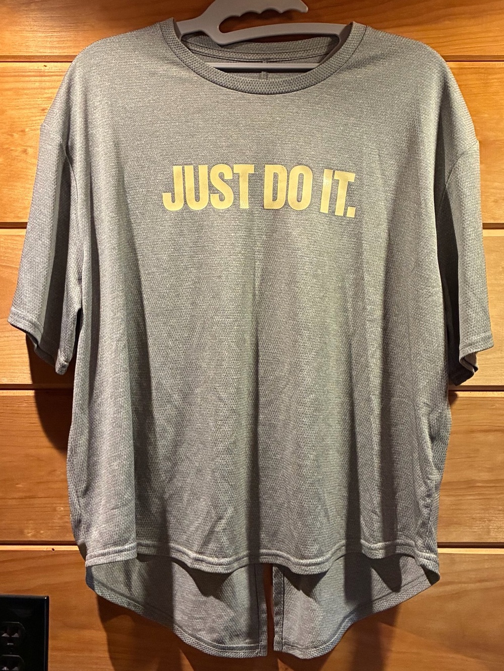 Women’s Nike Gray 'Just Do It.' Crew Dri-Fit Top M NWOT